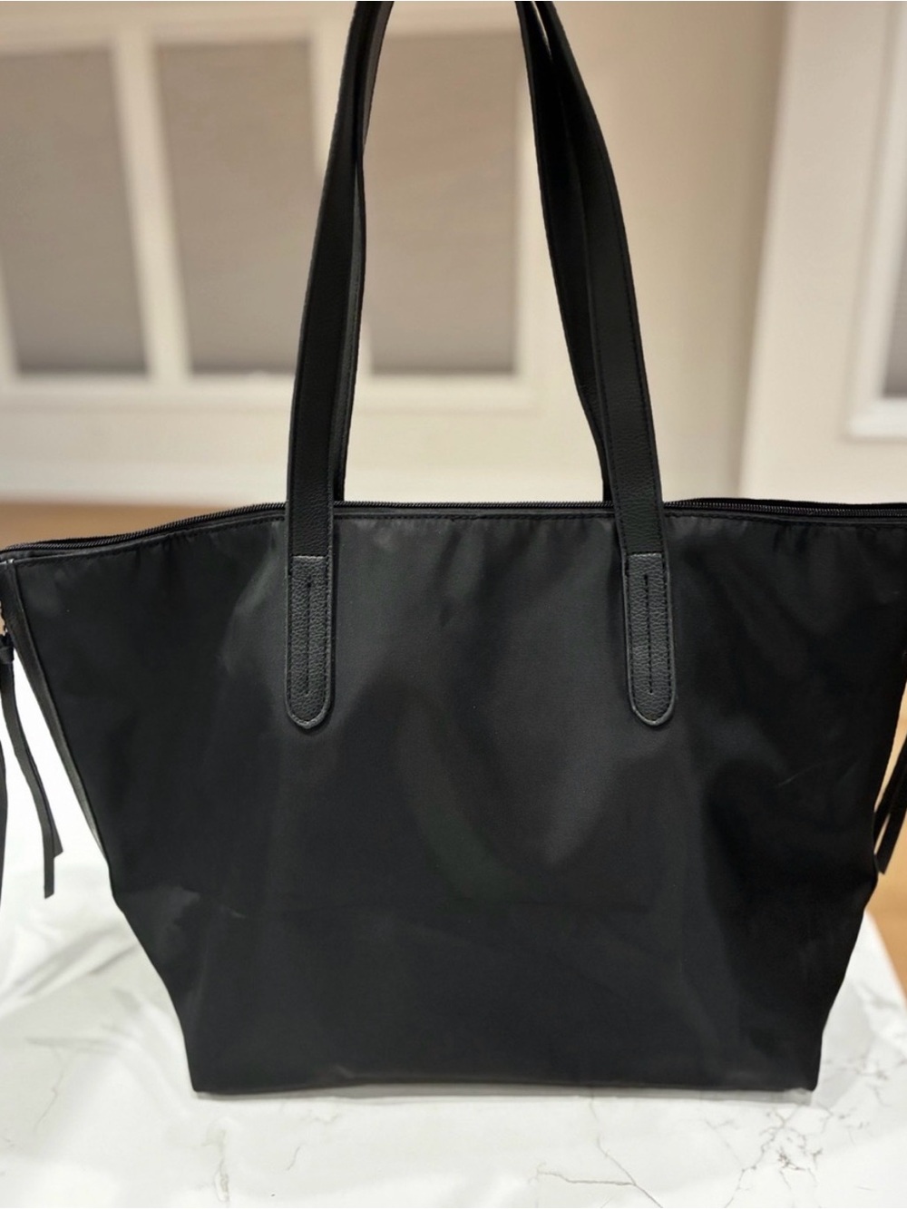 NWT Botkier New York Large Black Nylon Expandable Tote Bag Leather Trim - Picture 4 of 7